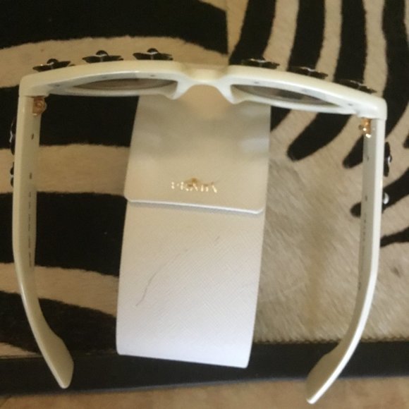 Prada vitage flower sunglasses New - Picture 3 of 4
